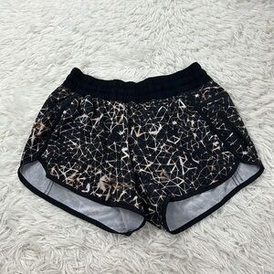 Lululemon Tracker Short III *4-way Stretch Star Crushed Multi / Black